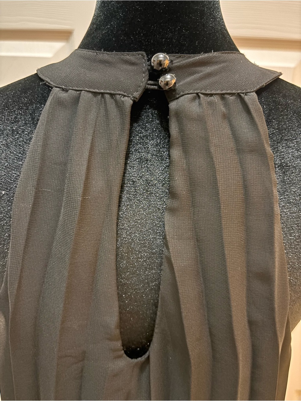 Black Floral Pleated Halter Dress - Picture 4 of 5